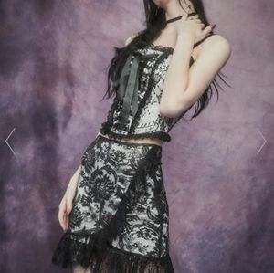 (Sold out) Widow Nightshade Corset and Skirt set..